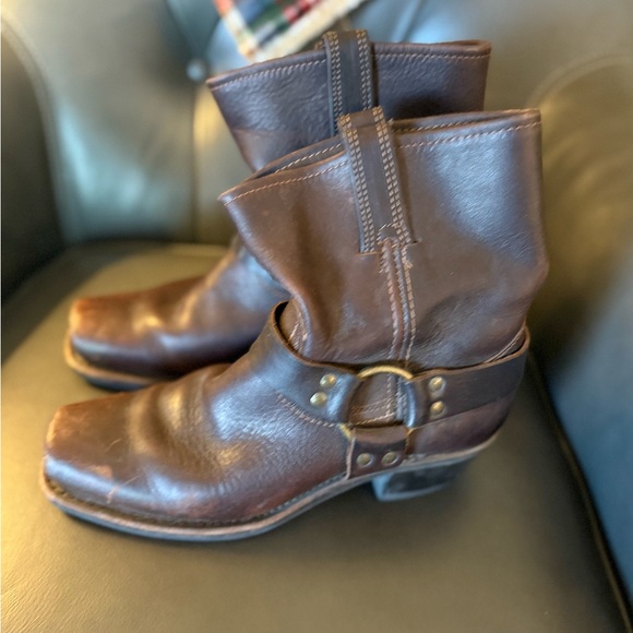Frye Dingo Brown Leather Boots - Picture 3 of 7